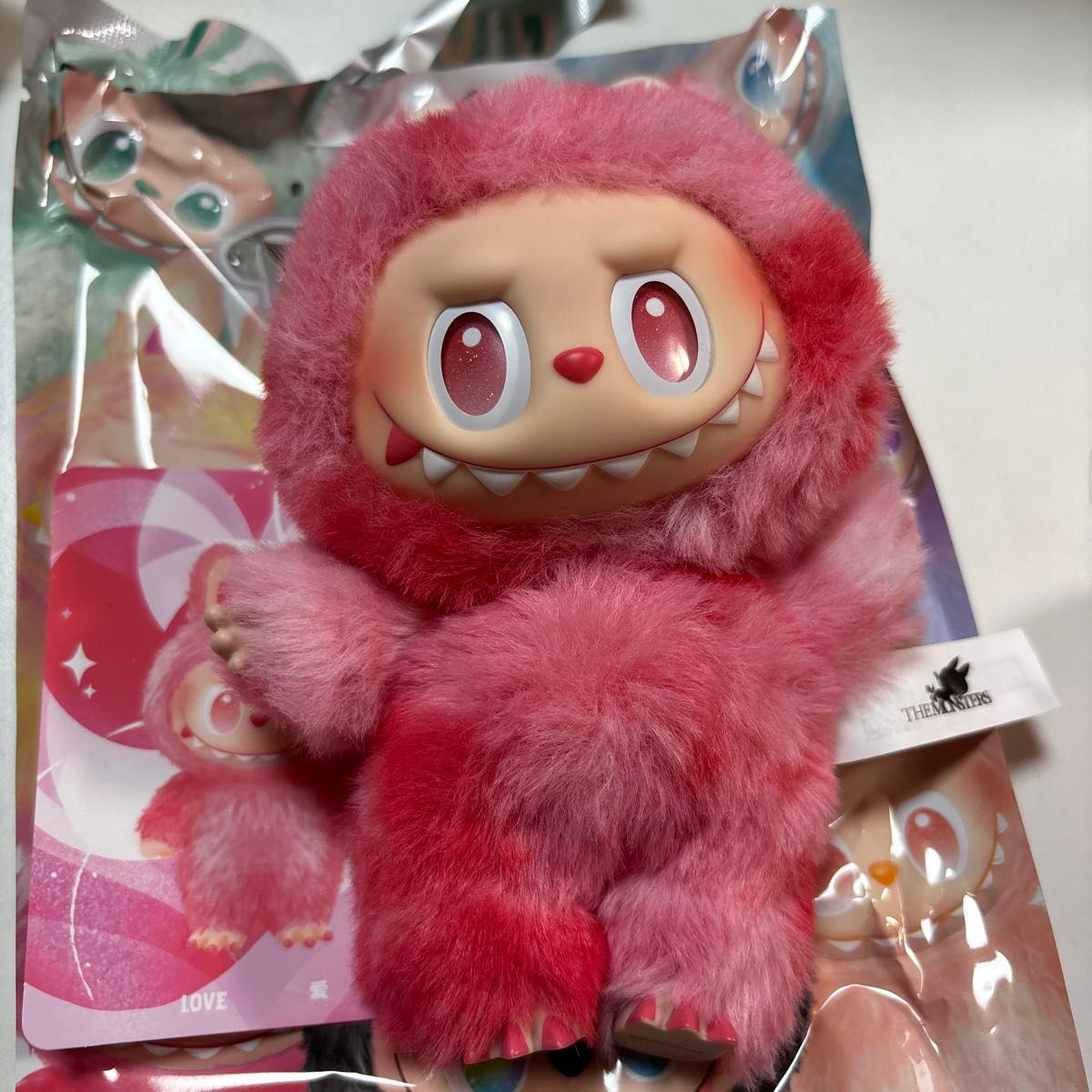 POP MART Biginto EGGY キーホルダー 正規品 POP MART Big into Energy ぬいぐるみキーホルダー 赤