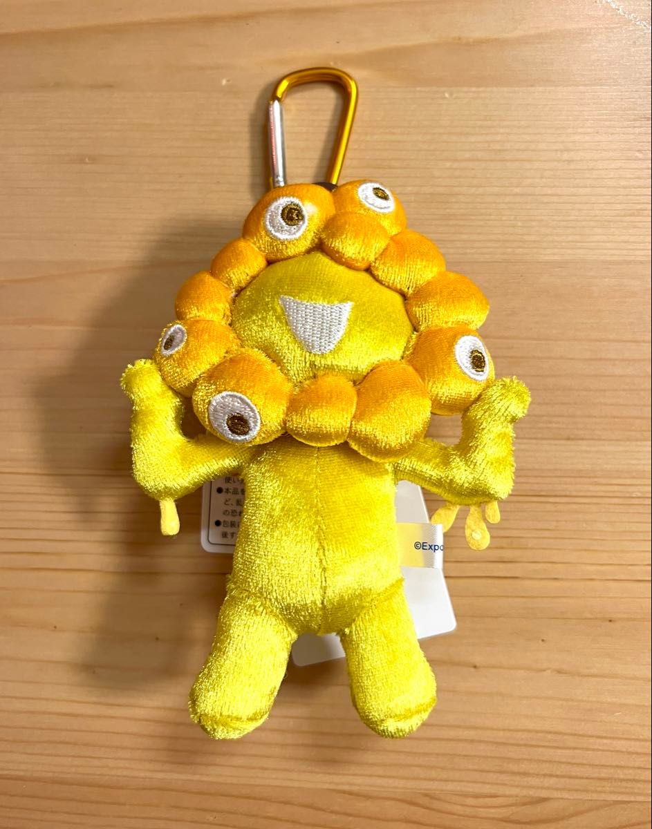 ミャクミャクカラビナマスコットお座り ゴールドロールお手玉マスコットイエロー 新品未使用品】立ちver ミャクミャク カラビナ付 マスコット