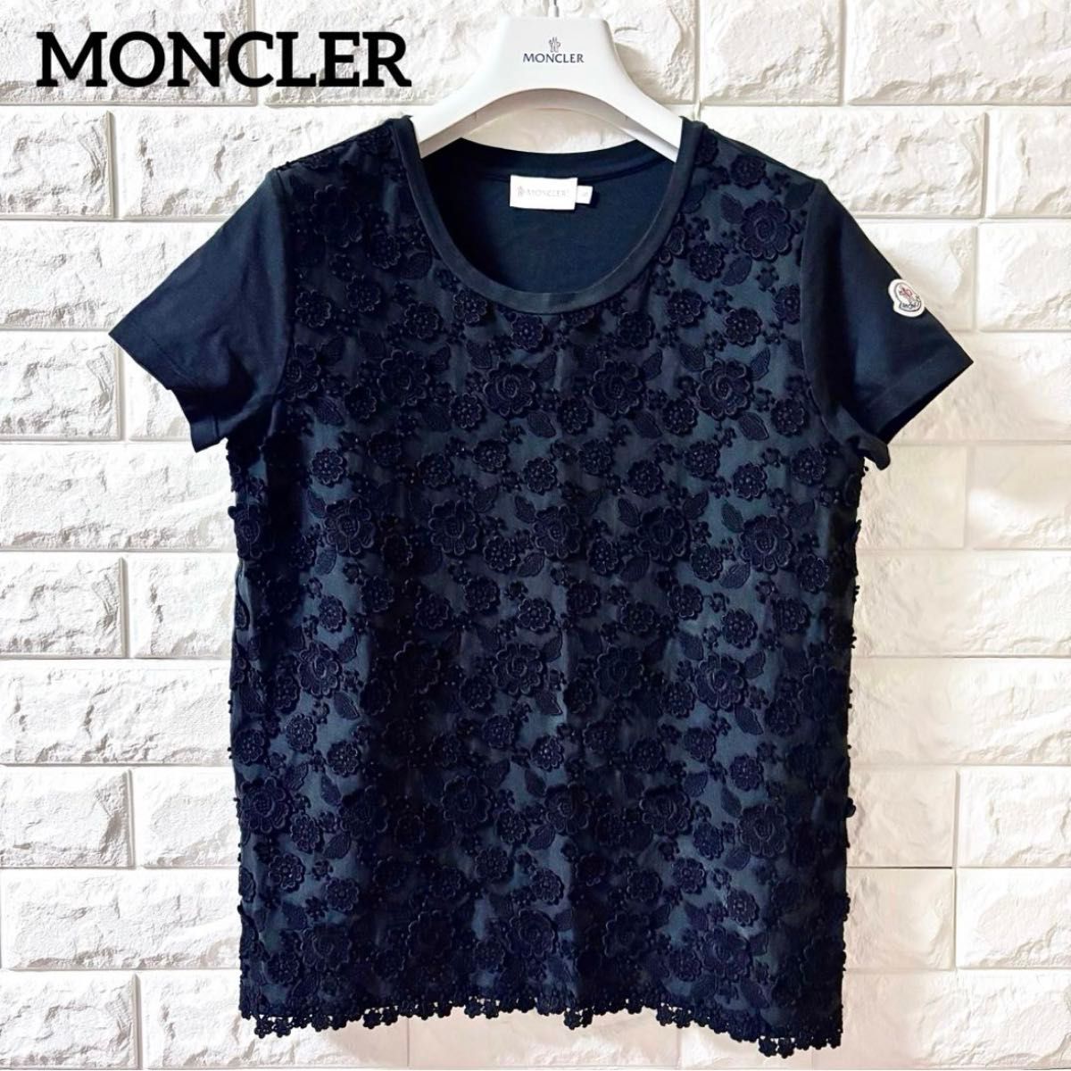 ✨美品✨MONCLER モンクレール 花柄 Tシャツ 半袖 Sサイズ トップス 美品】MONCLERモンクレール・花柄刺繍・半袖tシャツ・ブラック