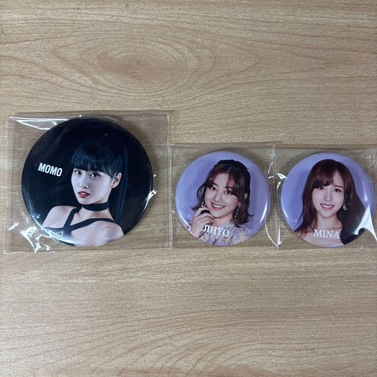 TWICE ミナ 缶バッチミラー 6周年 メッセージカード付き TWICE モモ ジヒョ ミナ 缶バッチセット|Yahoo!フリマ(旧