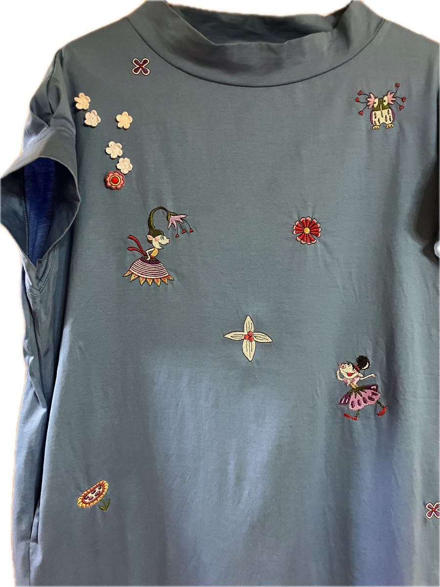 アルベロベロ 新品 刺繍長袖チュニック ネイビー アルベロベロ オレボレブラ ブルー 刺繍がたくさん可愛い