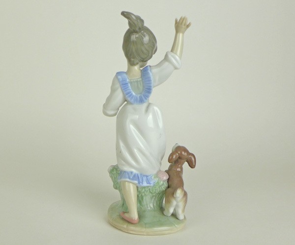 【神戸の質屋】【LLADRO/リヤドロ】犬と散歩 女の子 犬 陶器 インテリア オブジェ 置物 雑貨【送料無料】【中古品】e7043b_画像4