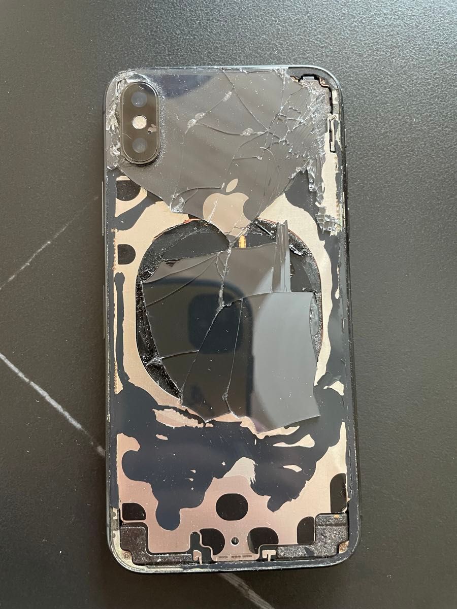 iPhoneXS 256GB本体 背面割れ iPhoneX 256GB 画面,背面割れ|Yahoo!フリマ(旧PayPayフリマ)