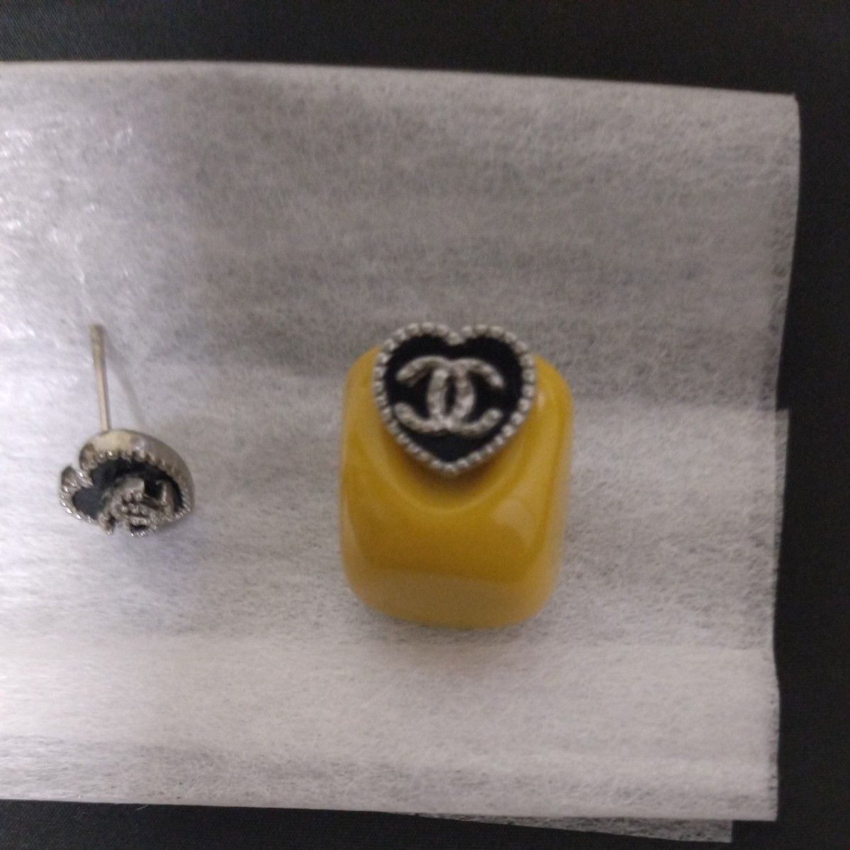 【主役級♡ハート】CHANEL*ピアス*2色 CHANEL ハート型ピアス|Yahoo!フリマ(旧PayPayフリマ)