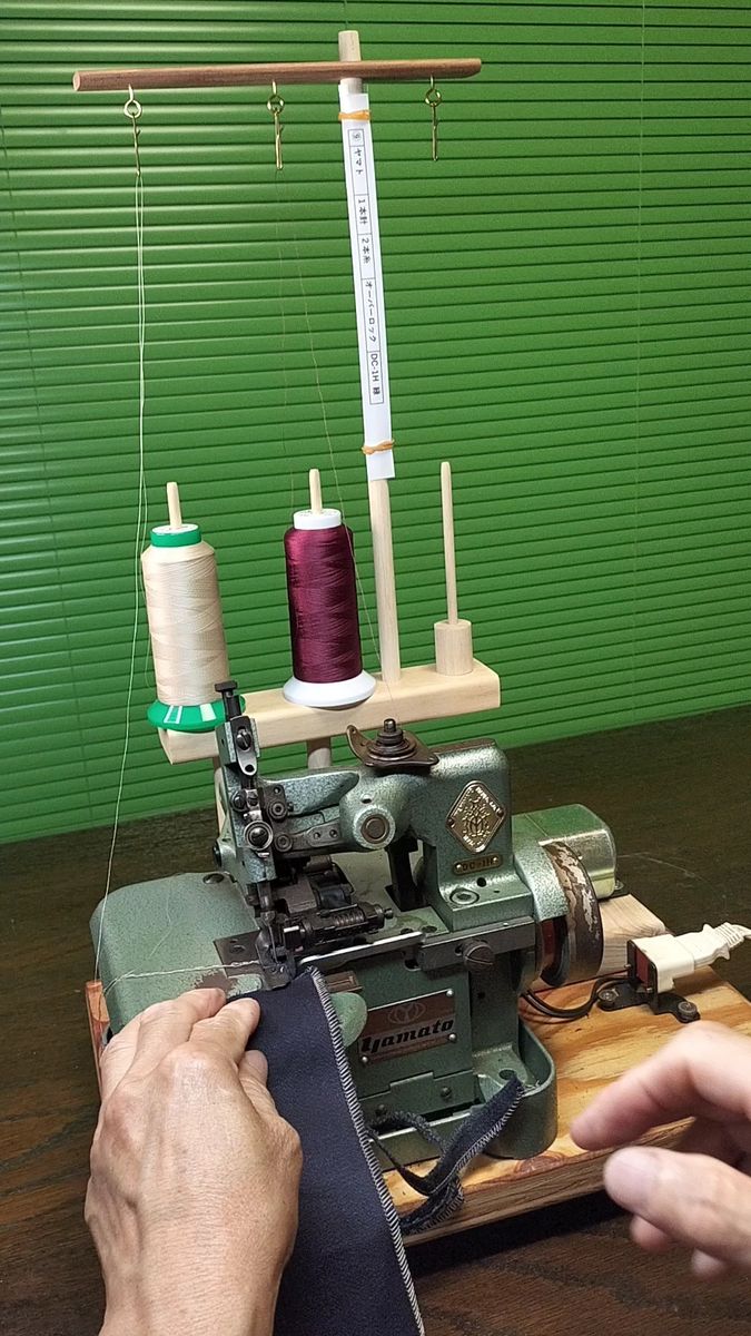 ⑨【基本動作確認済・要調整】★60年近く前の【比較的美品】緑色の工業用オーバーロックミシンヤマトDC−1H+モーターSD‐701A