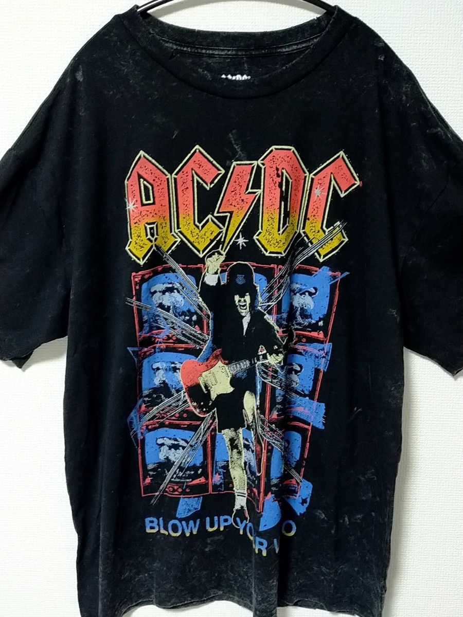 レア★ACDC バンドTシャツ 海外限定 ヴィンテージ加工 新品】ACDC Tシャツ バンドTシャツ ロックTシャツ ヴィンテージ