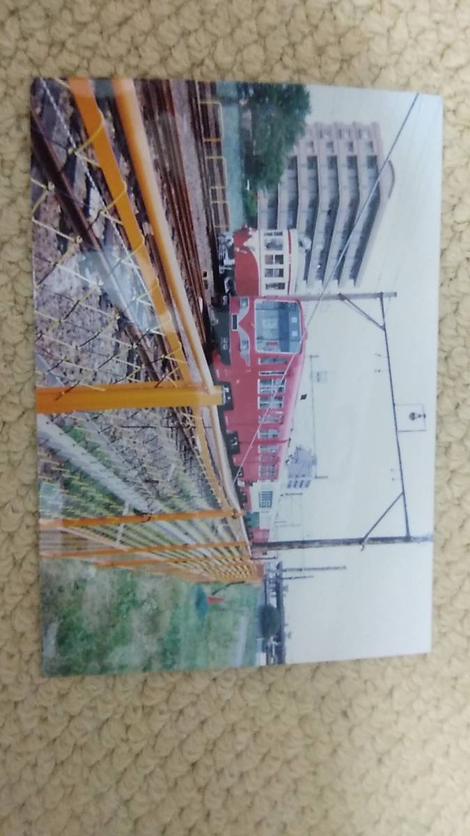 「鉄道写真」岐阜市内線、廃線後に車庫で留置待機中の写真_画像1