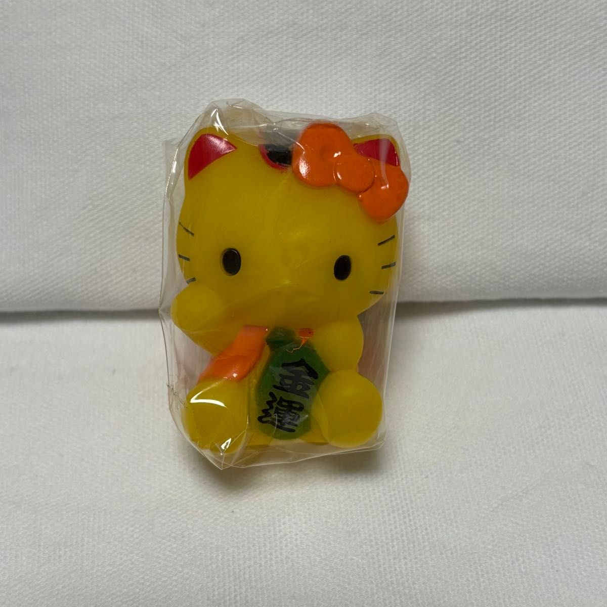 ハ*ー様 【未使用品】 平成レトロ サンリオ 七福 招き猫 (金色) ハローキテ サンリオ ハローキティ 七福 招猫 金運 招福 安全 当時物|Yahoo