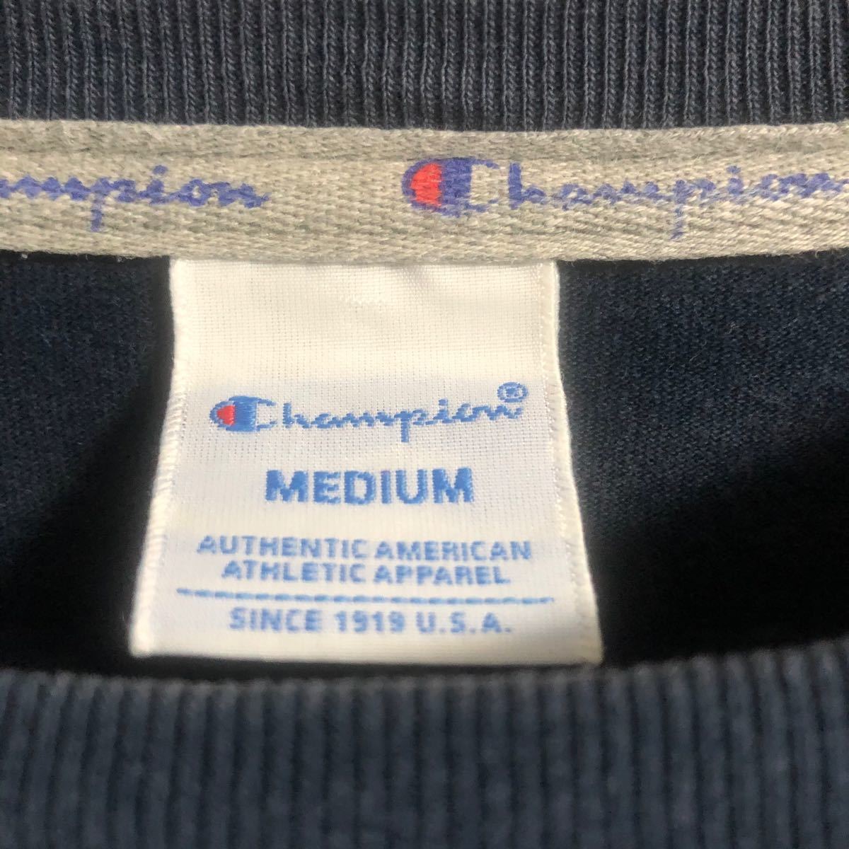 champion Tシャツ　半袖　メンズ　ネイビー　古着　カラフルロゴ　刺繍ロゴ