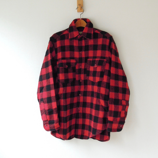 L.L.Bean ウールシャツ 筆記体タグ ウールリッチOEM商品 赤×黒のブロックチェック柄 S（w-2223）_画像1