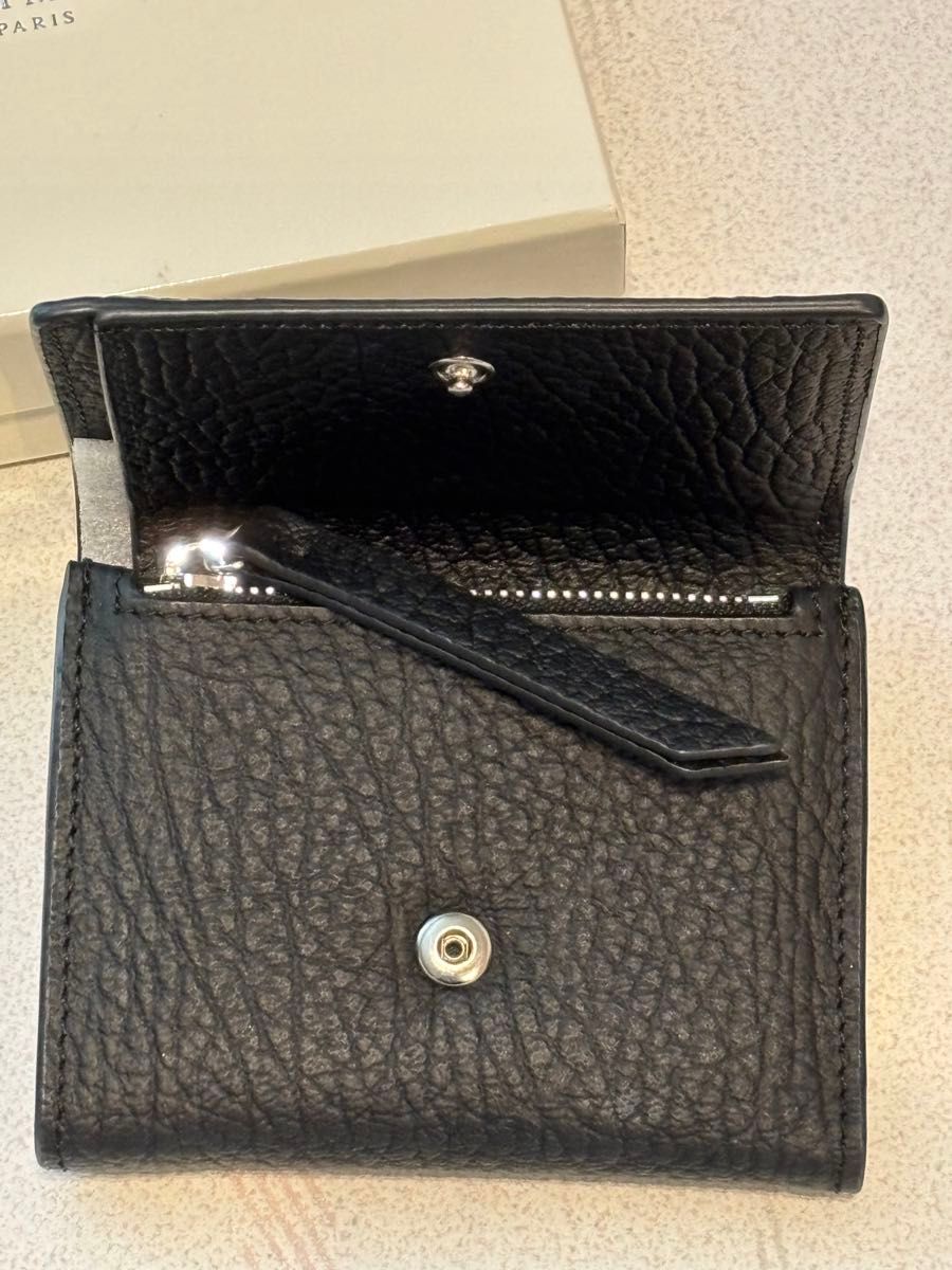 国内発送☆Maison Margiela☆WALLETS/SILVER 三つ折り 財布 Maison Margiela三つ折財布|Yahoo!フリマ(旧PayPayフリマ)