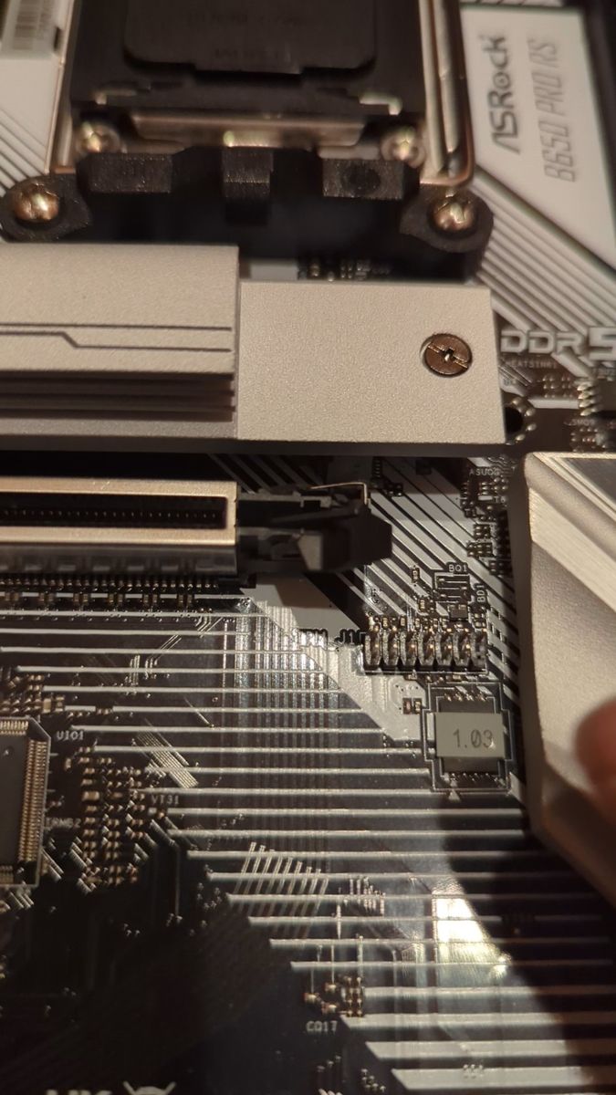 マザーボード ASRock b650 pro rs ジャンク扱い