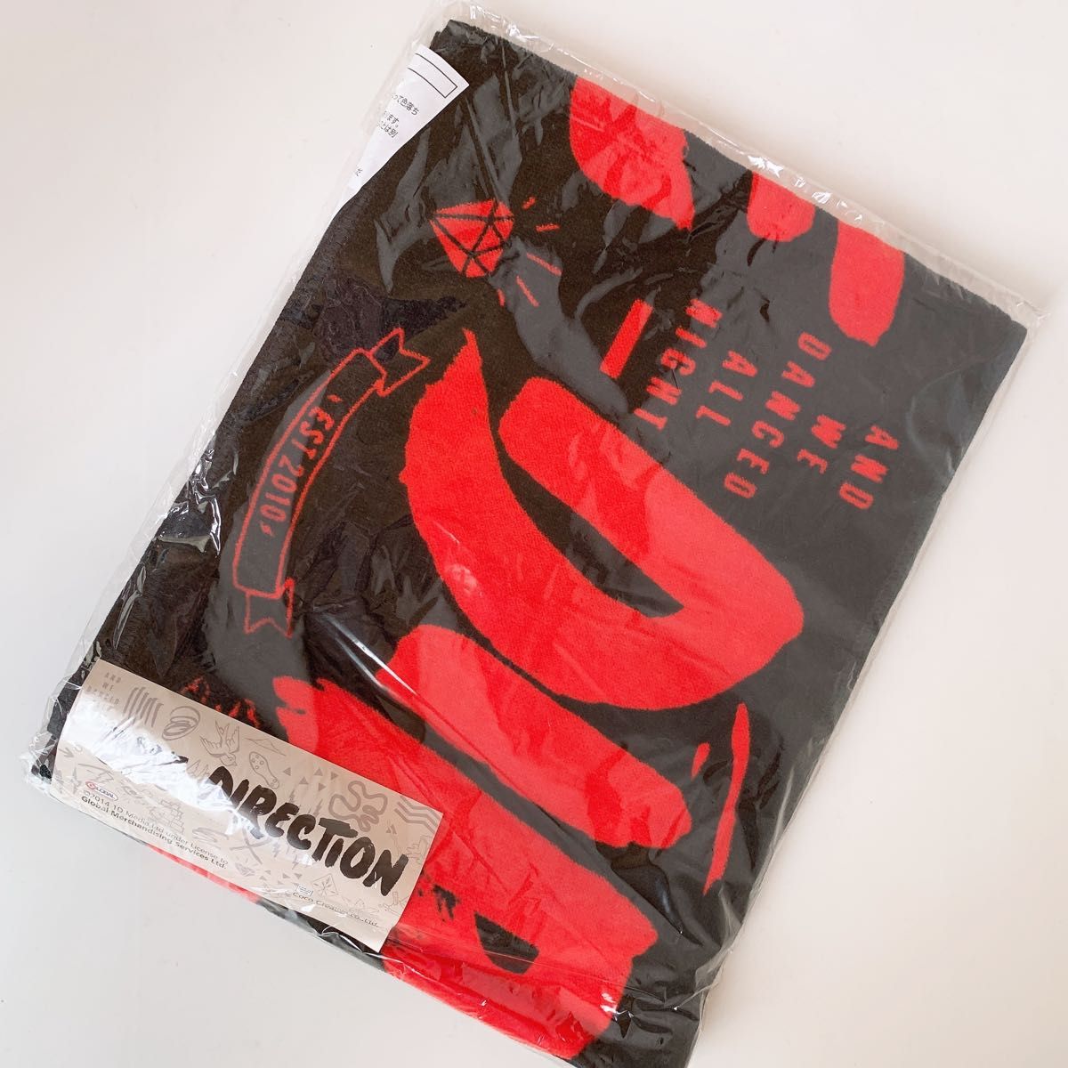 希望価格コメントくださいOne Direction マフラータオル✖️2 売り切り 【新品未使用】ONE DIRECTION ワンダイレクション