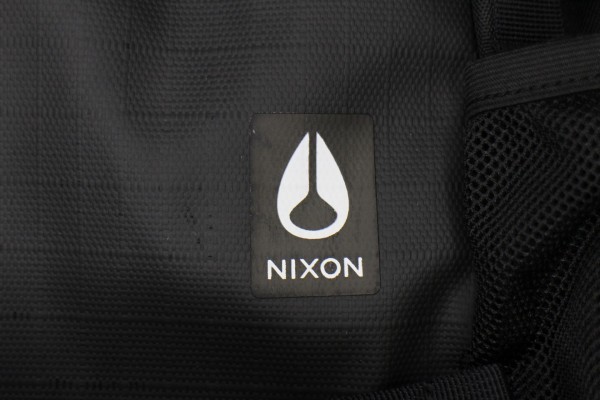 05 00233 ☆ NIXON ニクソン リュックサック LANDLOCK III ブラック A4サイズ収納可能 バックパック 通勤 通学 アウトドア【USED品】_画像6