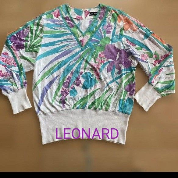 LEONARD レオナール 花柄 大人かわいい トップス レオナール LEONARD レディーストップス 花柄 Vネック コットン