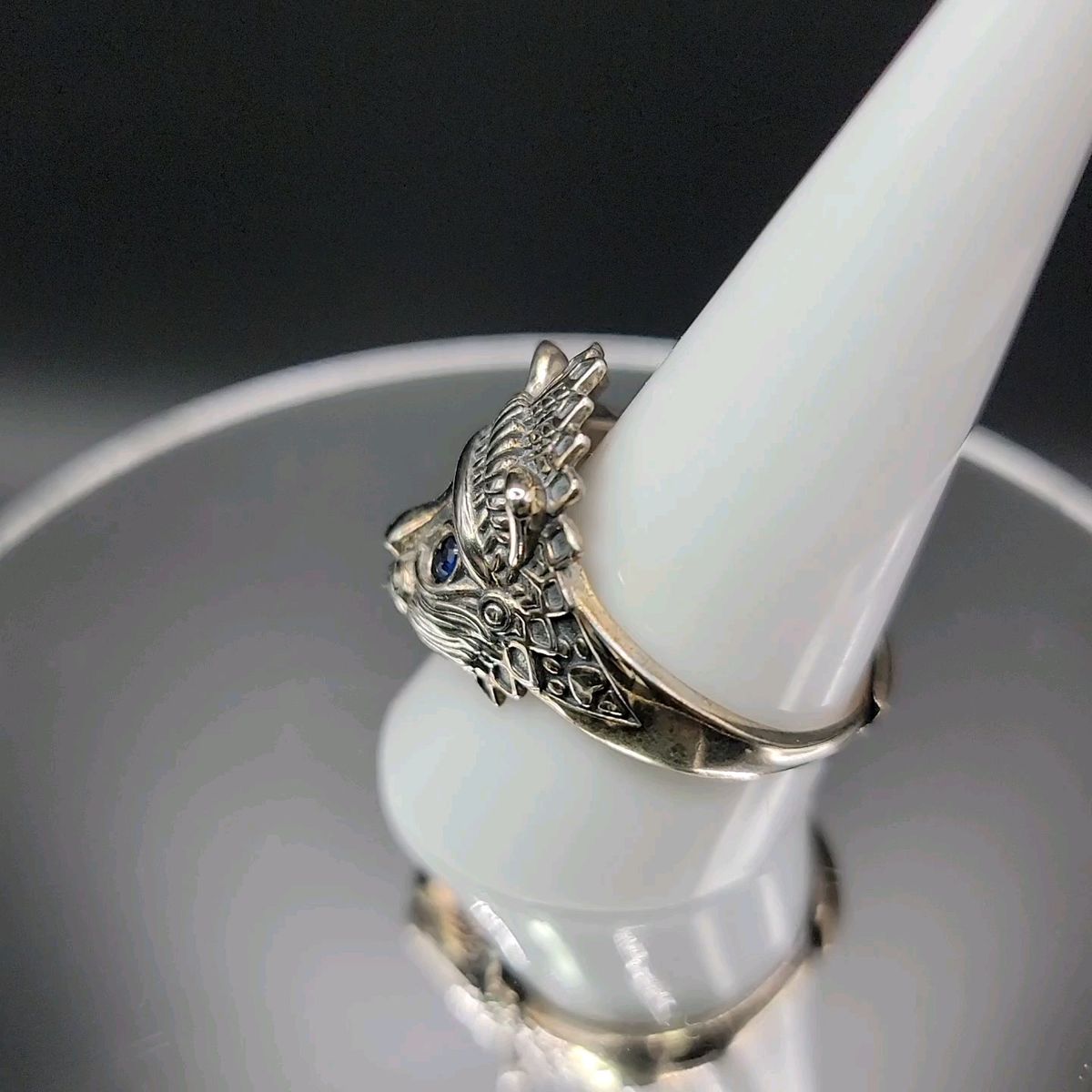 【新品】サファイア インディアン猫 フリーサイズリング silver925製 精巧な彫刻が施された猫リング
