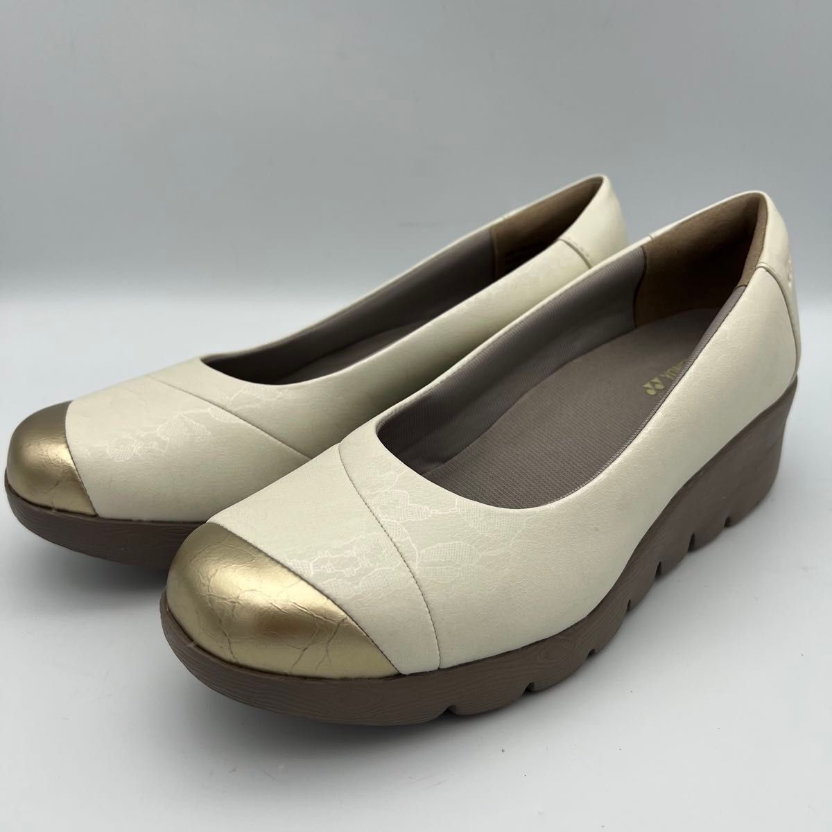 【未使用級】ヨネックス パワークッション ストラップ ウェッジパンプス 24.5 極美品】 ヨネックス ウェーブ ウェッジ パワークッション