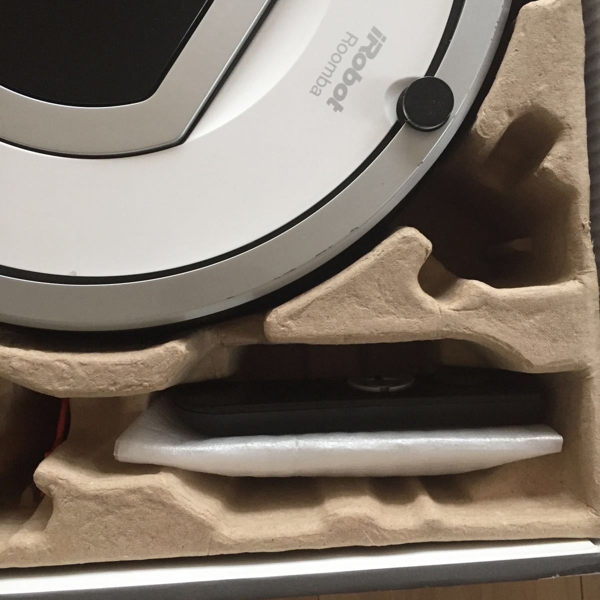 Roomba iRobot ロボット掃除機 ルンバ 760 バッテリー交換必要（2019.12に10800円で交換が最後）取扱説明書 箱入 リモコン 仮想壁 フィルタ_画像10