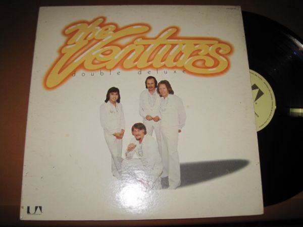 The Ventures - Double Deluxe /ベンチャーズ/洋楽/サーフロック/GXC 53/54/国内盤LPレコード2枚組_画像1