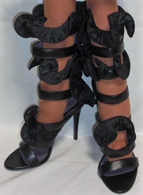  sale! emanuel ungaroemani L Ungaro * lady's * black frill design sandals * size 37* frill part . small hole opening equipped. 