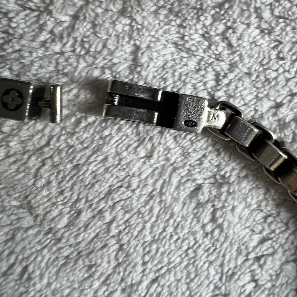 Louis Vuitton LV テーラー ブレスレット 2024AW 新作 Louis Vuitton LV テーラー ブレスレット 2024AW 新作ほぼ未使用