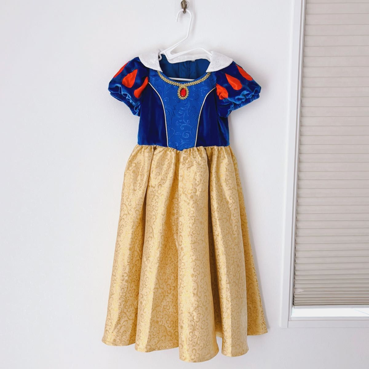 廃盤 新品 ビビディ・バビィディ・ブティック 白雪姫のドレス 120 ビビディバビディブティック 正規品 廃盤 白雪姫 120cm ドレス