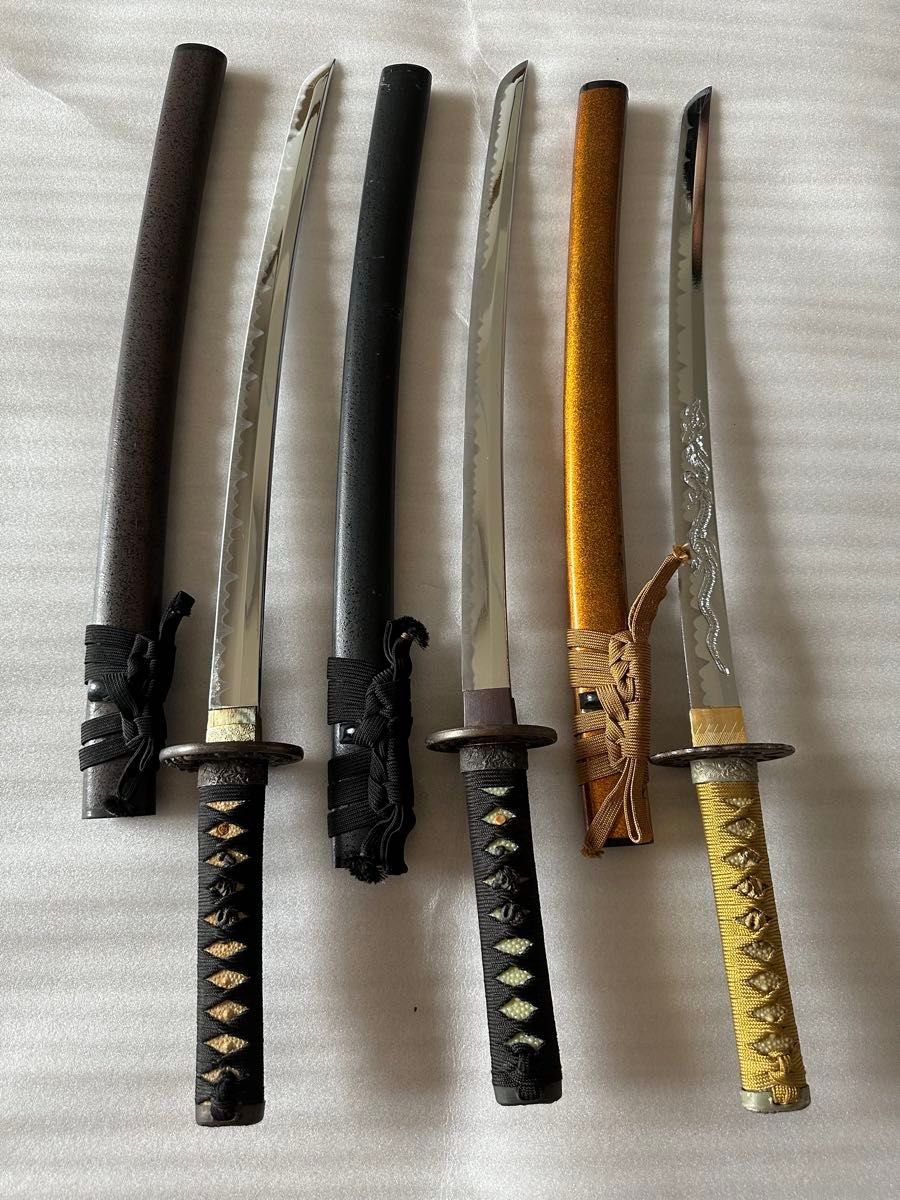 模造刀 脇差三点まとめ 短刀 黒鞘 金茶漆鞘 GL1 模造刀 脇差三点まとめ 短刀 黒鞘 金茶漆鞘 GL1|Yahoo!フリマ