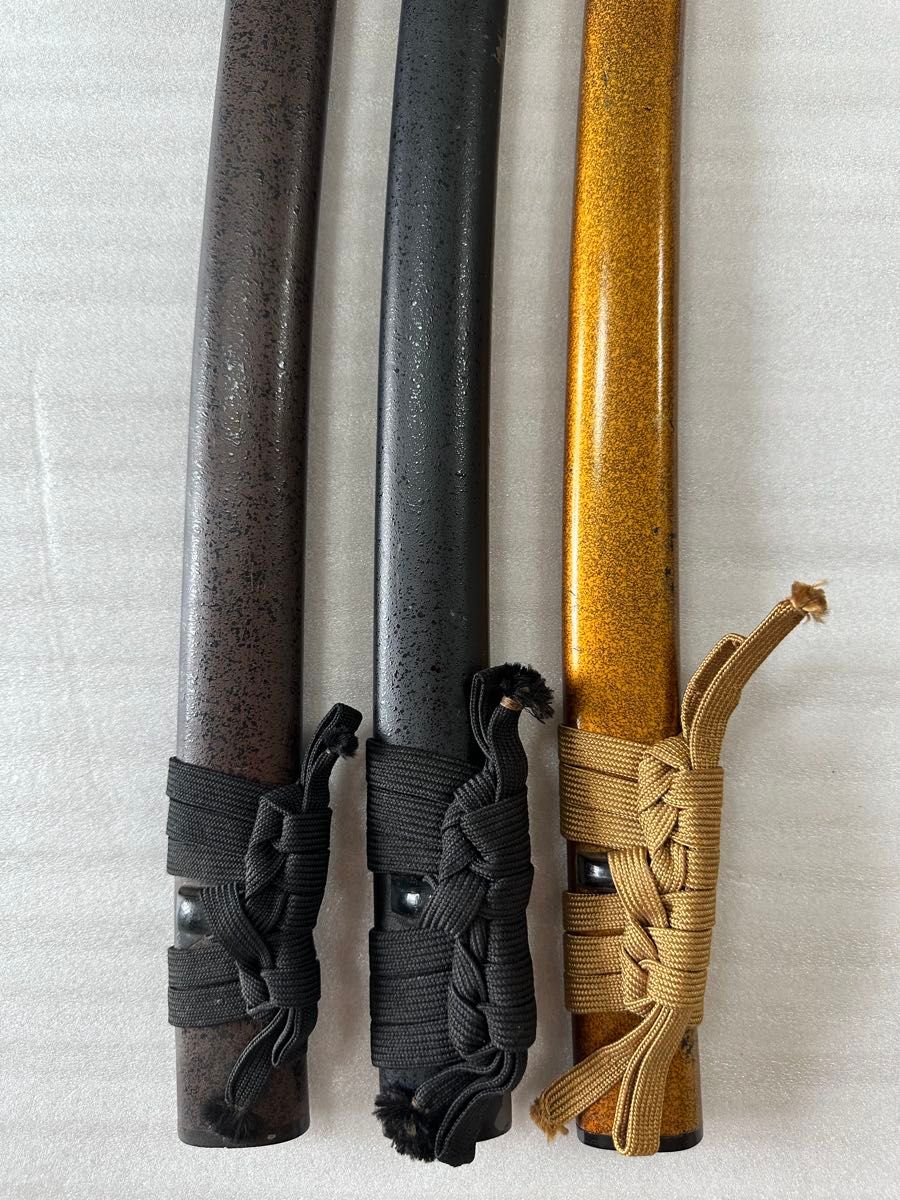 模造刀 脇差三点まとめ 短刀 黒鞘 金茶漆鞘 FL32 模造刀 脇差三点まとめ 短刀 黒鞘 金茶漆鞘 GL1 模造刀