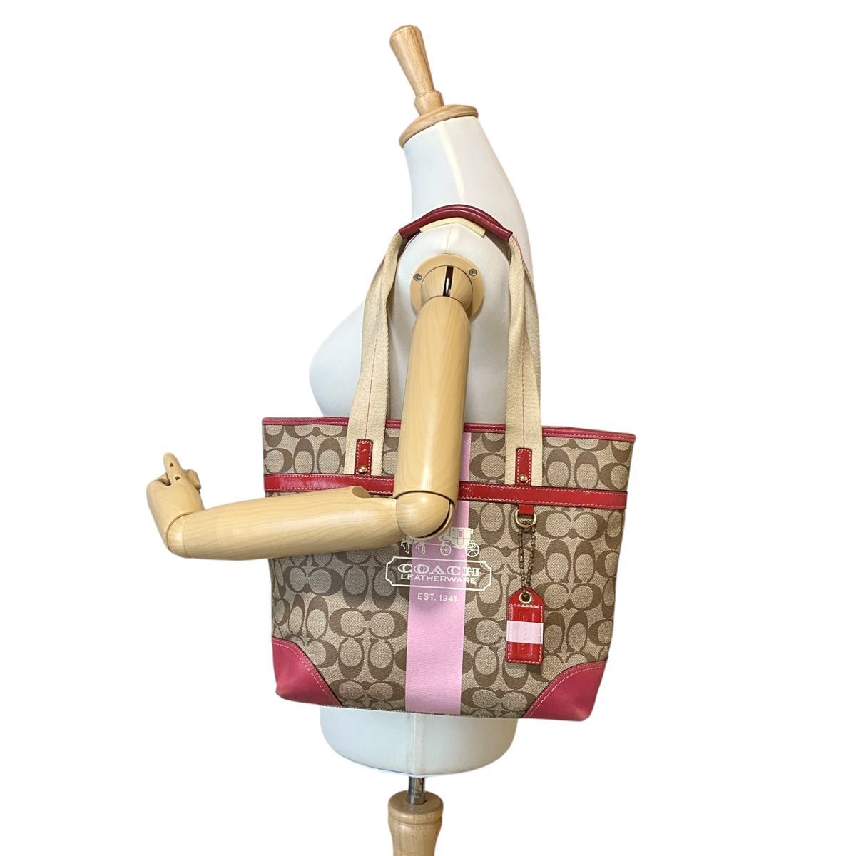 【COACH】トートバッグ PVC シグネチャー 肩掛け ノートパソコン A4 coach コーチ トートバッグ PVC 肩掛け A4 ショルダー