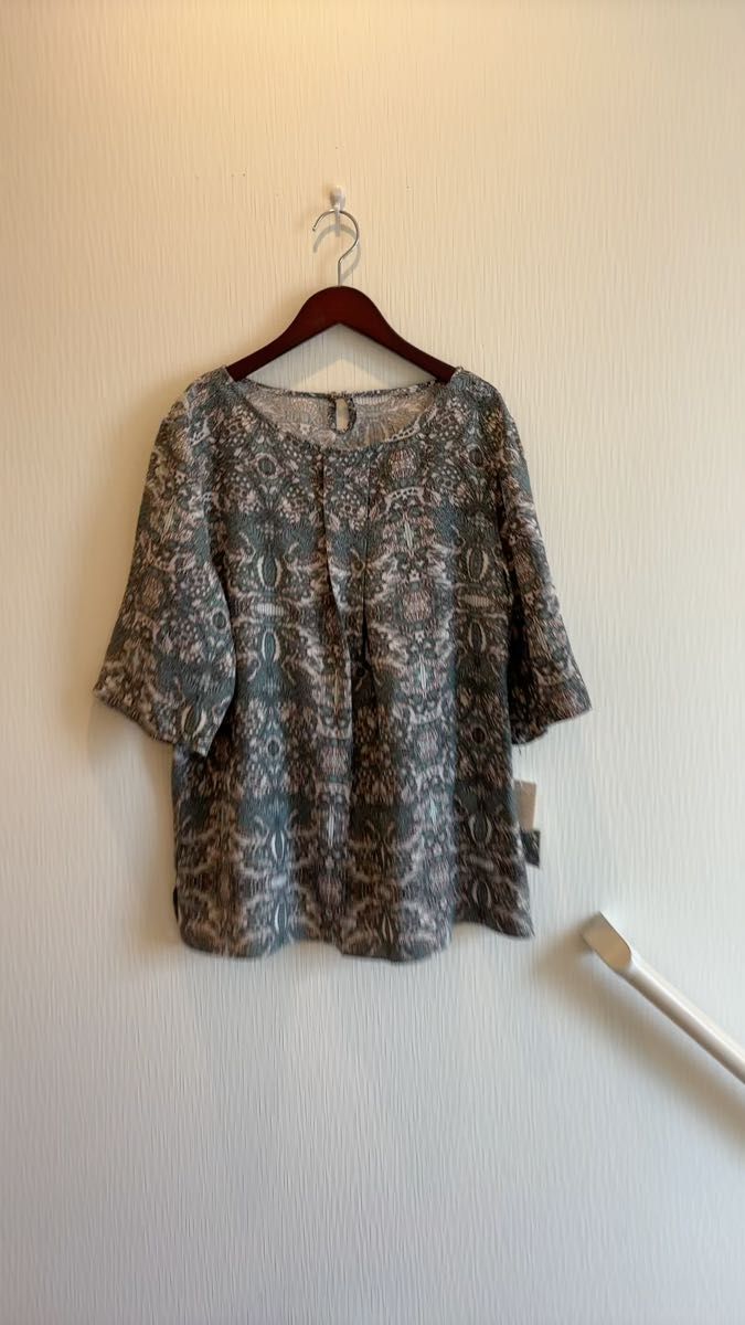 (新品)麻混ブラウス*LL ボタニカル柄 チュニック