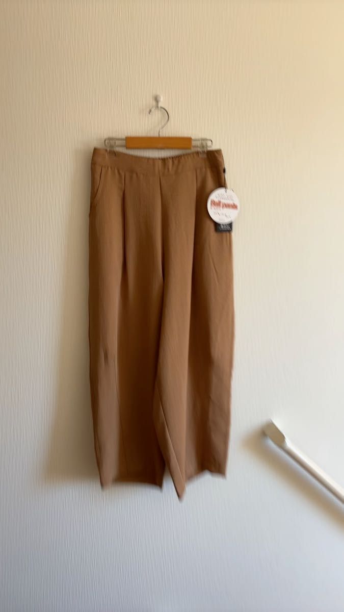 (未着用)テーパードパンツ*キャメル ワイドタグ付きLL ゆったり