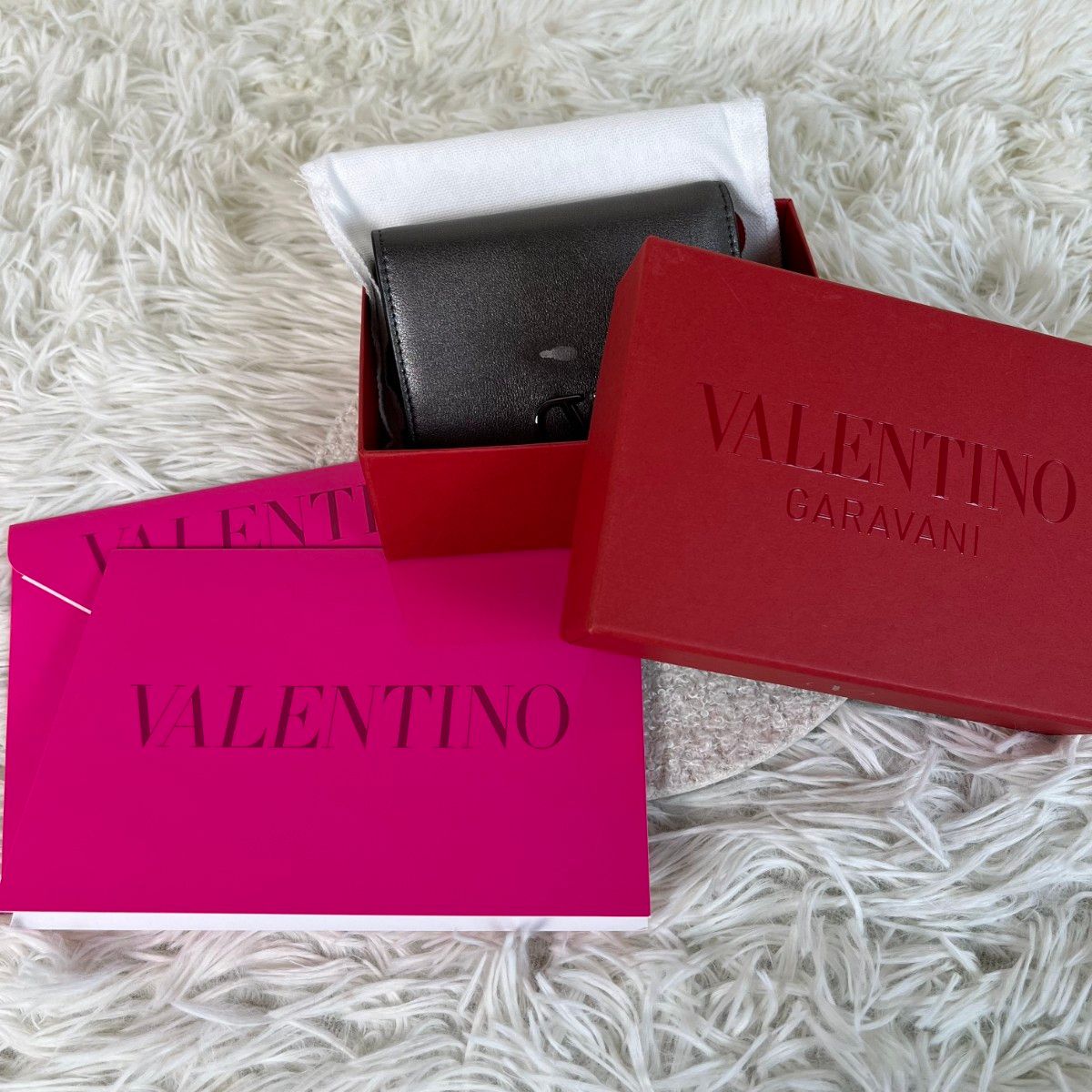 VALENTINO GARAVANI 赤 二つ折り財布 新品未使用 訳あり 新品未使用 VALENTINO GARAVANI 二つ折り財布 レザー