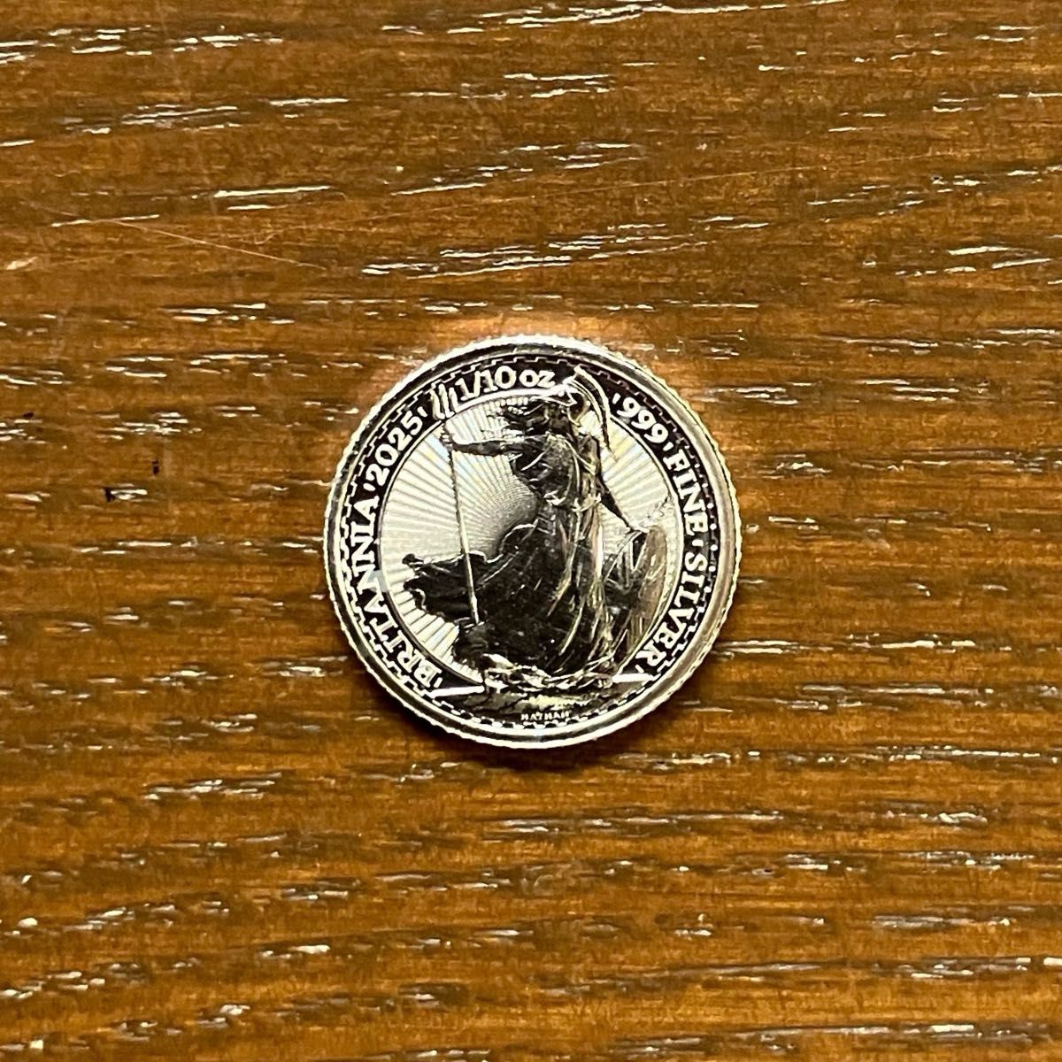 イギリス ブリタニア 銀貨 2020年 1オンス キズ・ミルクスポット イギリス ブリタニア 銀貨 2020年 1オンス キズ・ミルクスポット