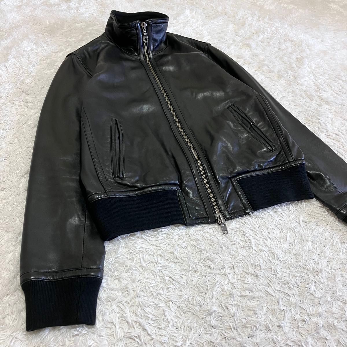 美品URBAN RESEARCH ブラックレザー Mサイズ 希少 美品 urban research 羊革 レザージャケット ブルゾン 黒
