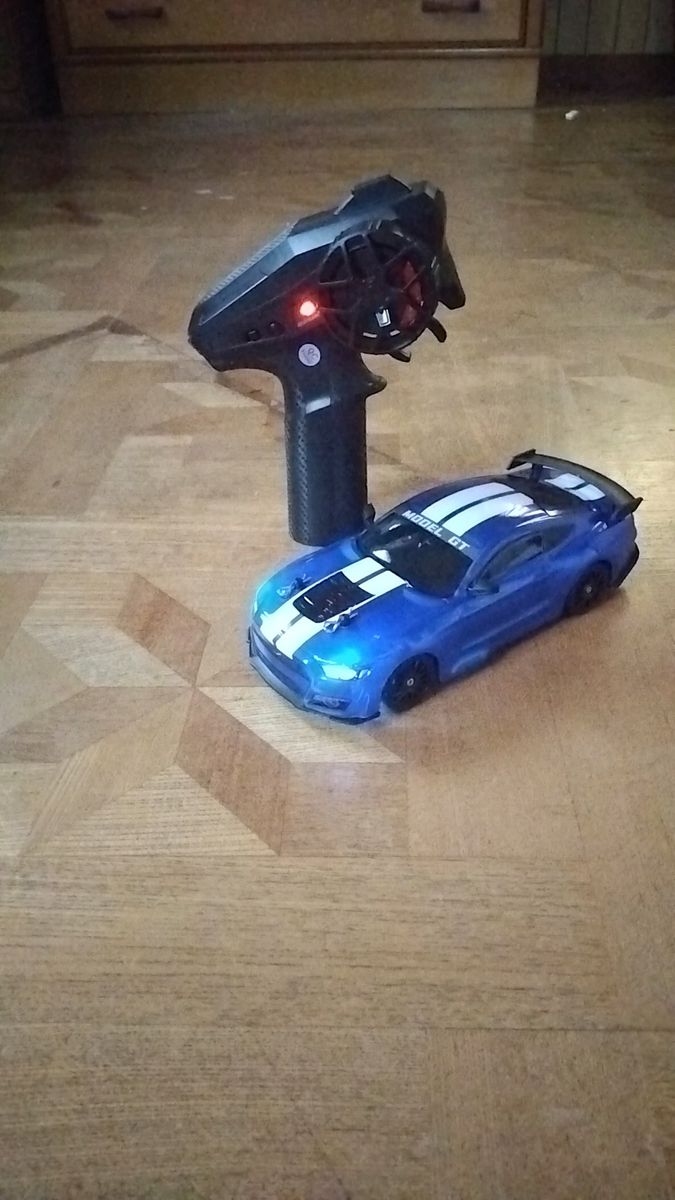 1/24 ドリフトラジコン フォードマスタングシェルビー 青 4WD RCカー