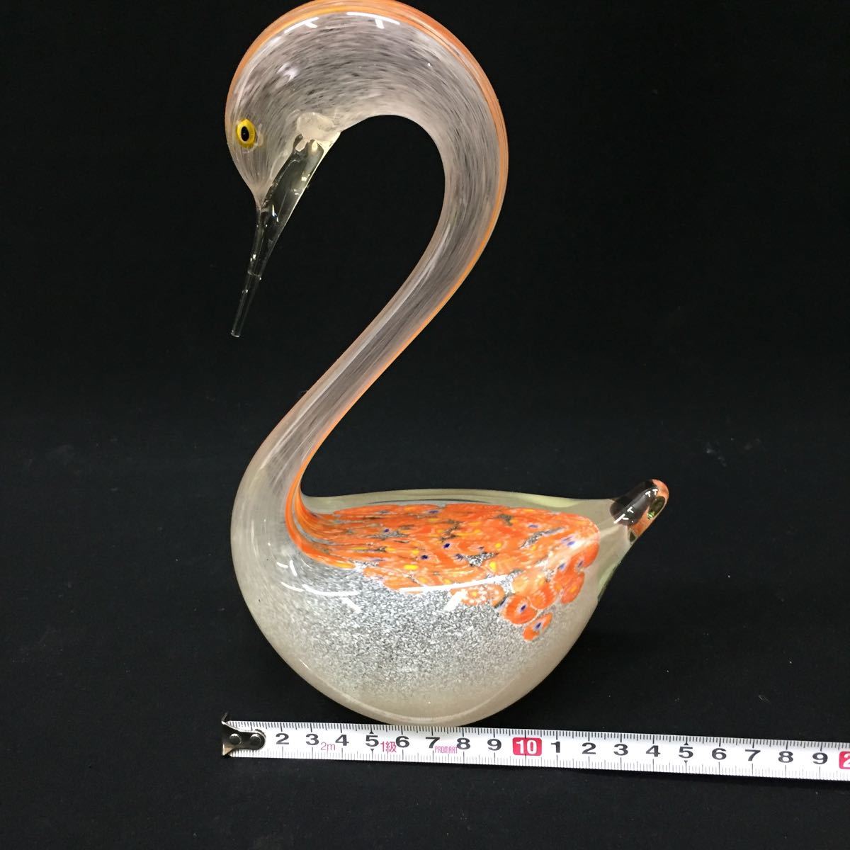 ○625○ ガラス細工 鳥 白鳥 鴨 スワン オレンジ 高さ 高さ23.5cm_画像2