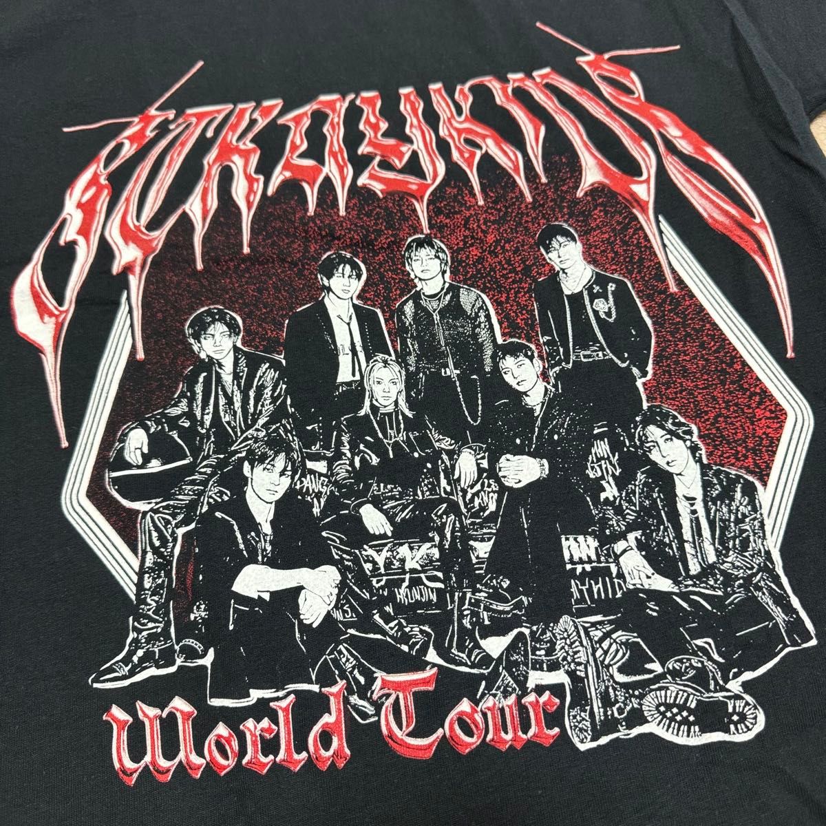StrayKids 全員 直筆サイン TシャツdominATE ワルツ Straykids スキズ ワルツ dominATE 北米限定グッズ Tシャツ