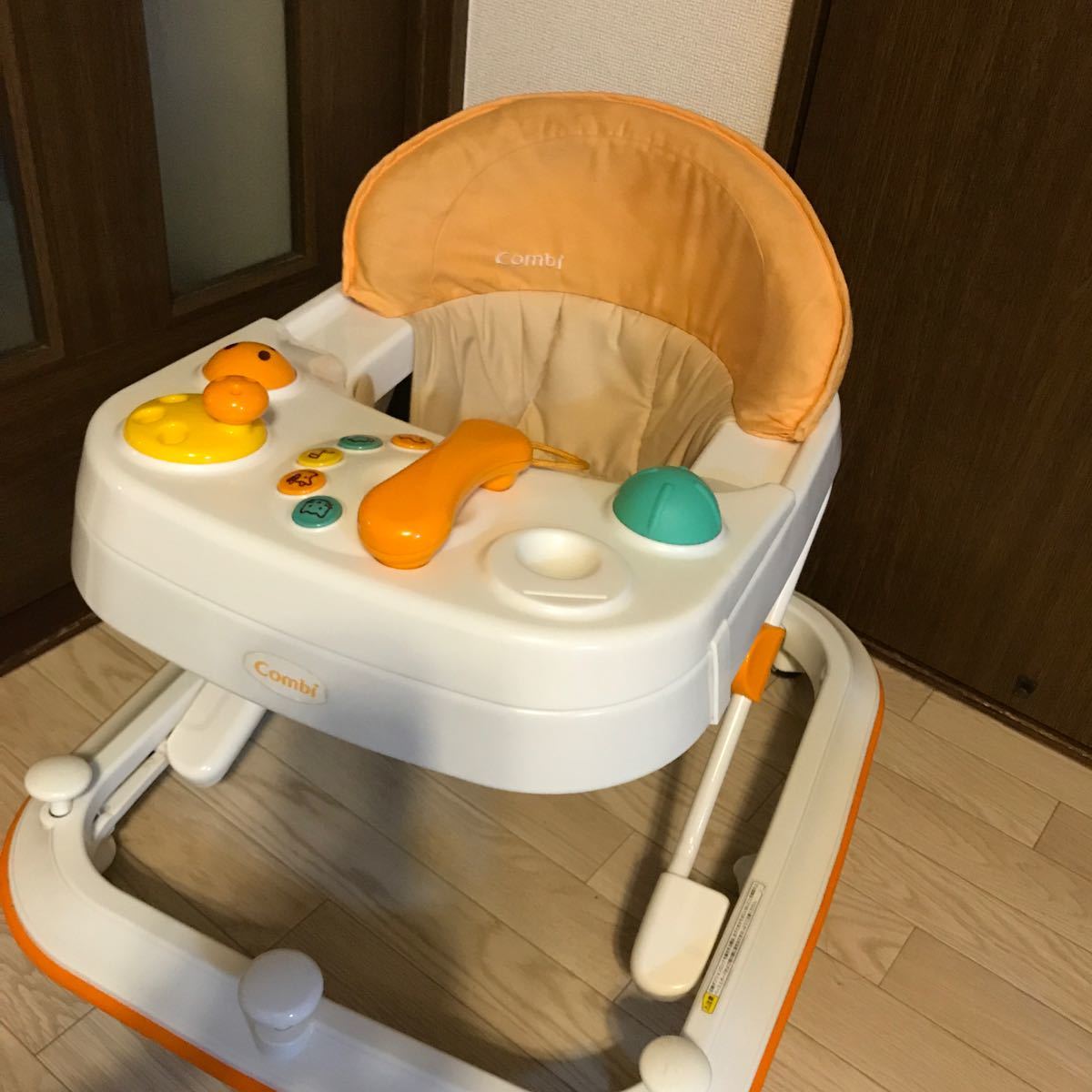 Paypayフリマ Combi ベビーウォーカー ベビー歩行器 歩行器 よちよちキーパー Paypayフリマ Combi ベビーウォーカー ベビー歩行器 歩行器 よちよちキーパー