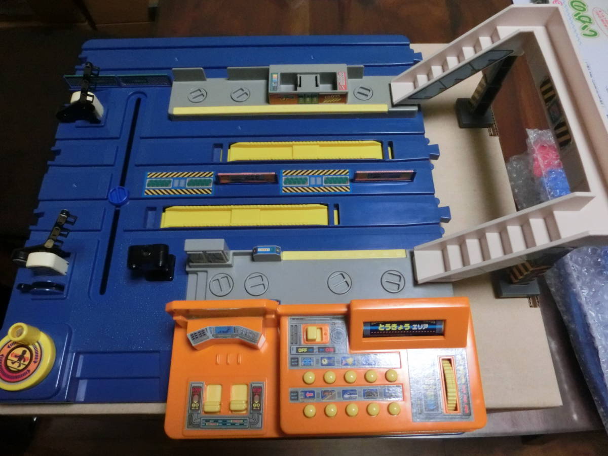 *USED TOMY Plarail Japan all country hole uns station blocking machine. upper part * manual. lack of 