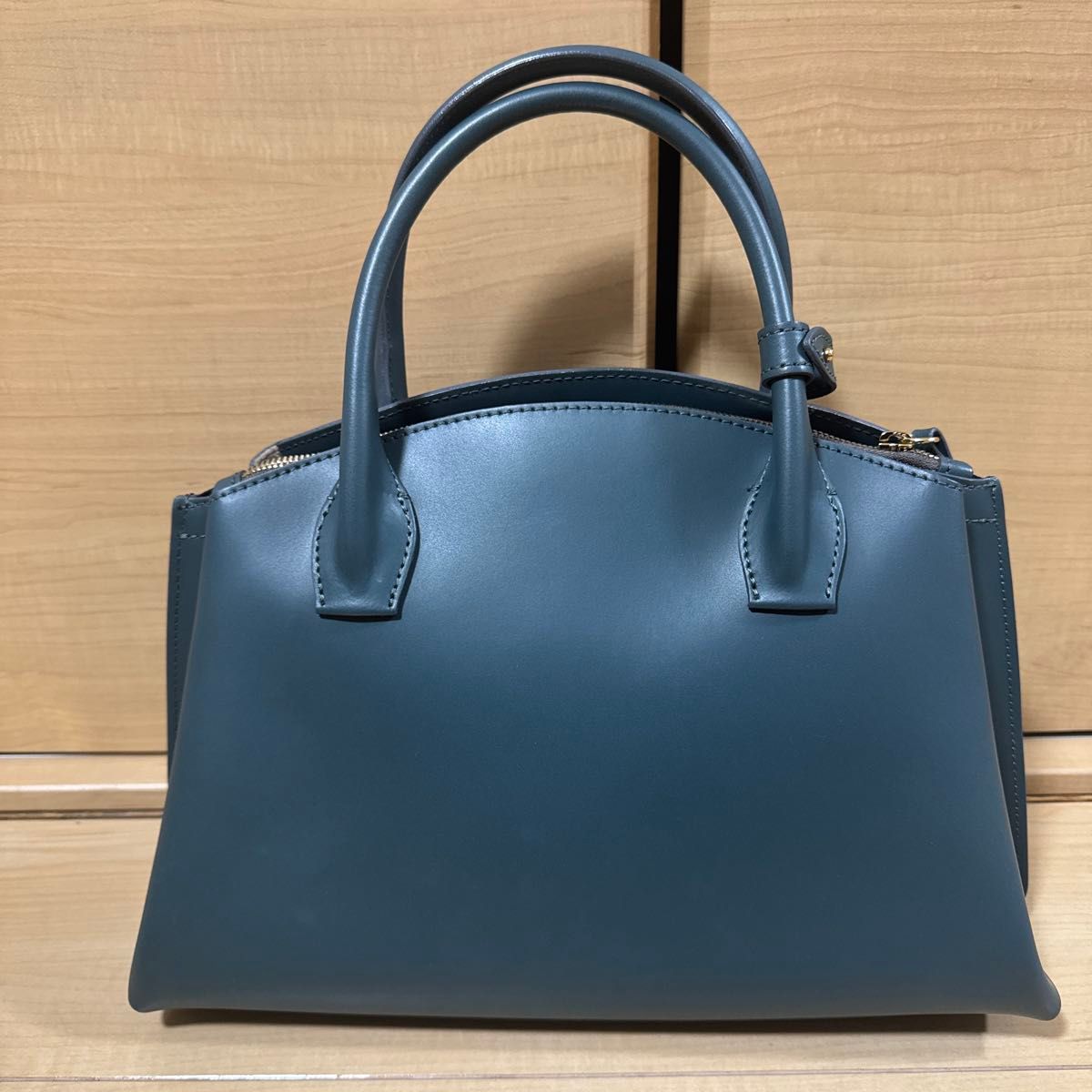 【使用1回・極美品】IACUCCI イアクッチ べラール ハンドバッグ 使用1回・極美品】IACUCCI イアクッチ べラール ハンドバッグ