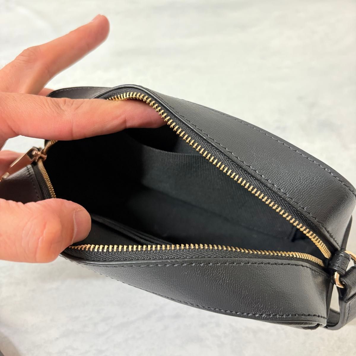 ☆要在庫確認☆【FURLA】ECLISSE レザークロスボディバッグ FURLA フルラ レザー ショルダーバッグ クロスボディ ブラック