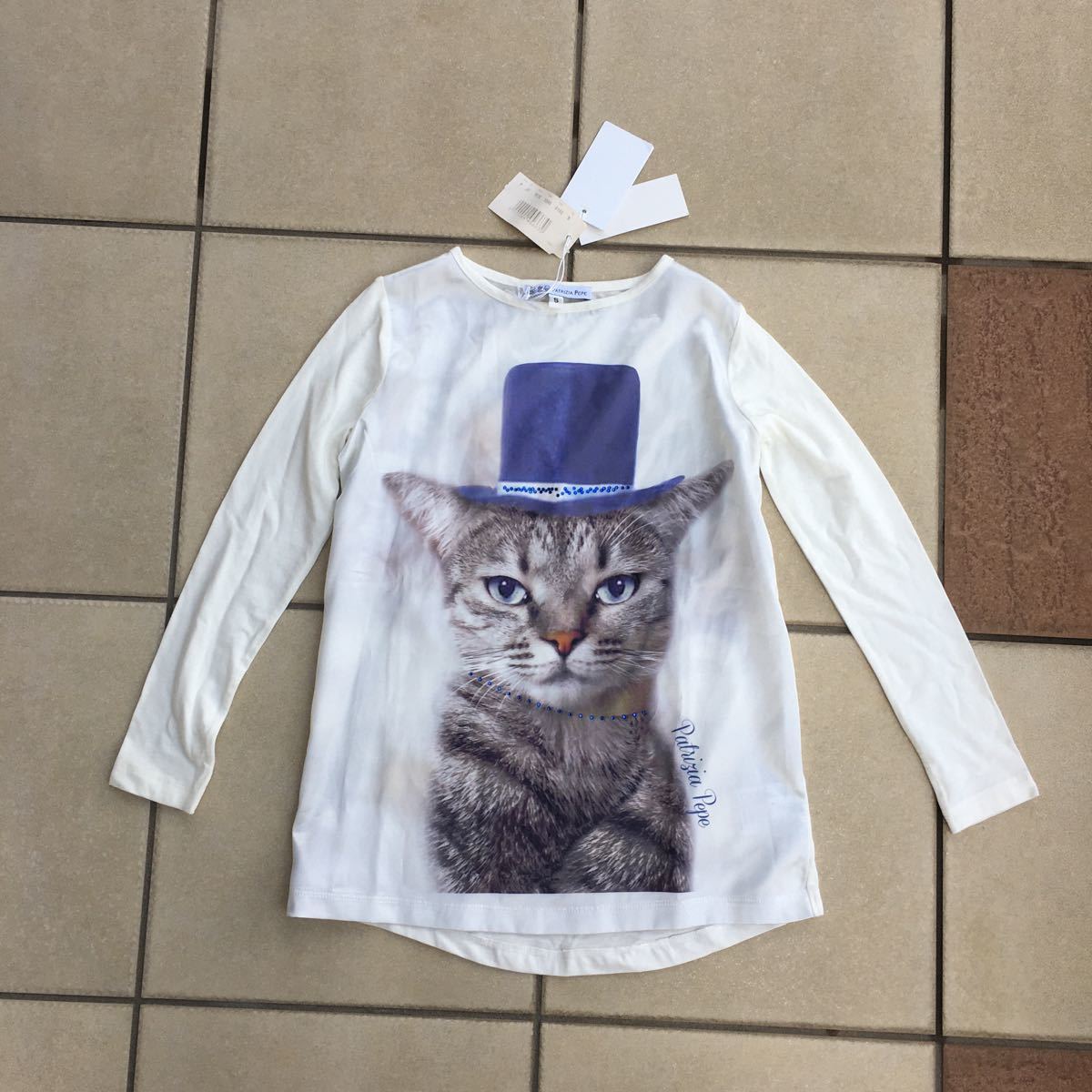 新品タグ 未着 パトリツィアペペ PATRIZIA PEPE 可愛い 猫プリント柄 異素材切替Tシャツ サイズS 6歳 白、青等 定価、16.200+税 トルコ製