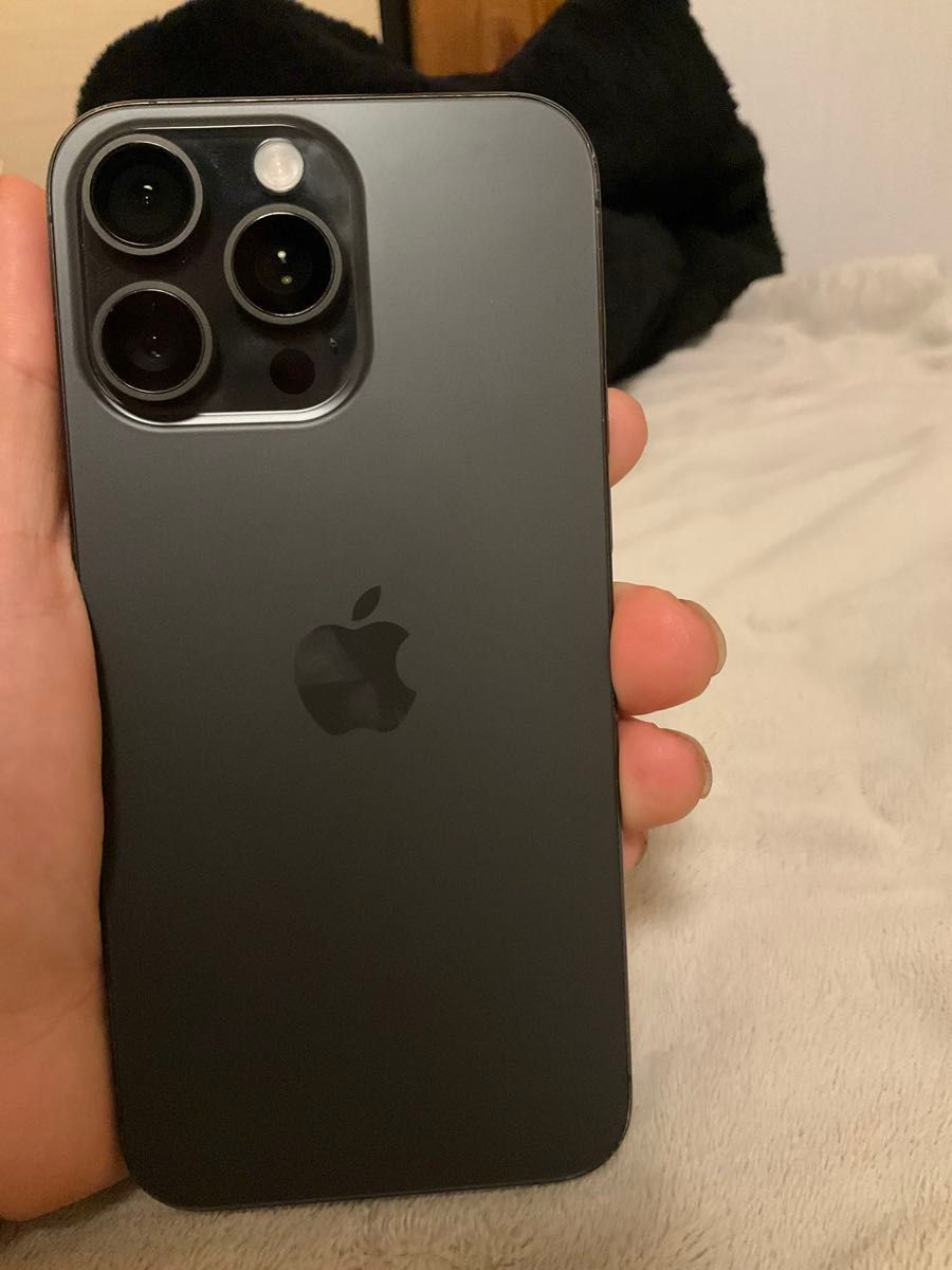 Apple iPhone 15 Pro Max 1tb,美品,バッテリーは99% アメリカ版 Apple iPhone 15 Pro Max 1TB,美品, バッテリーは