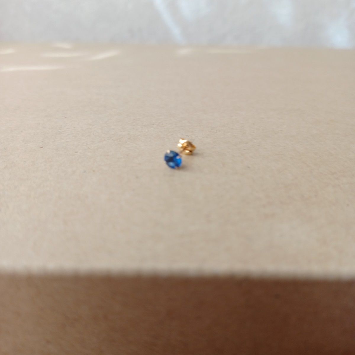 ブ*チ様 サファイア k18 片耳ピアス ピアス 片耳用 k18 サファイア|Yahoo!フリマ(旧PayPayフリマ)
