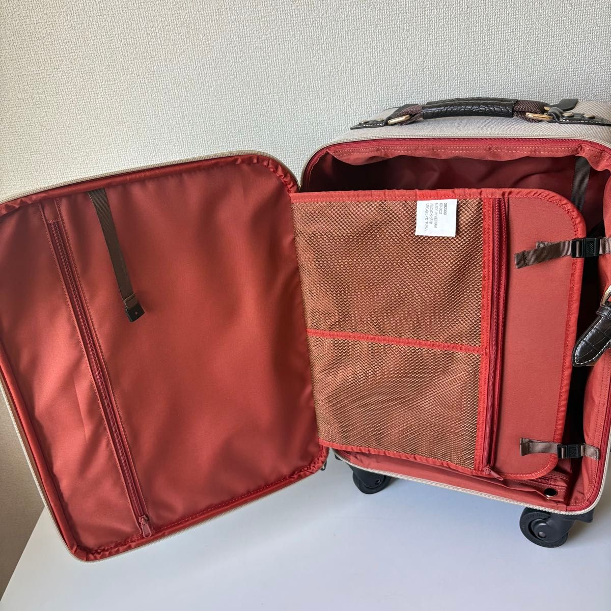 SWANY スワニー キャリーバッグ キャリー カート クロコ 型押し レッド SWANY スワニー キャリーバッグ クロコ キャンバス 4輪 トランク