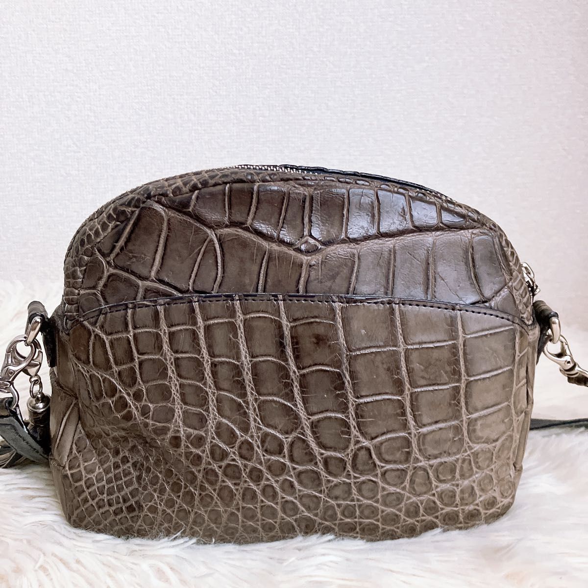 クロコダイル GARBO ハンドバック 肩掛けJRA認定 JRA認定 Crocodile クロコダイル ショルダーバッグ ブラウン