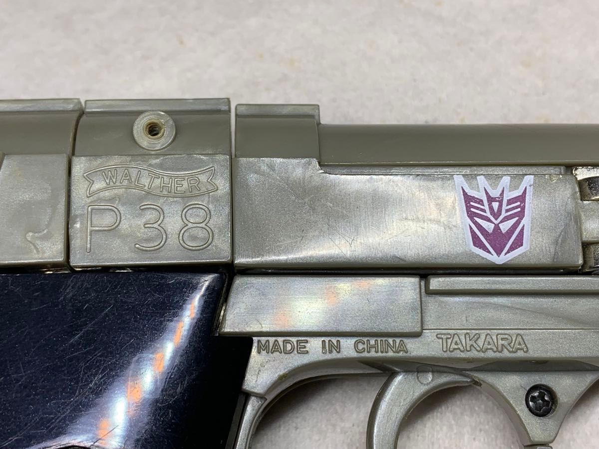 トランスフォーマー 破壊大帝 メガトロン ワルサーP38 G1タカラ