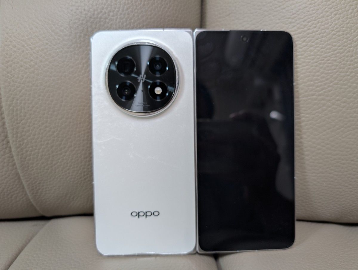 Oppo Find N5 ホワイト 本体 ケース付き 中国版 OPPO Find N5 12/256GB CN版 PKH110 純正ケース付 ホワイト