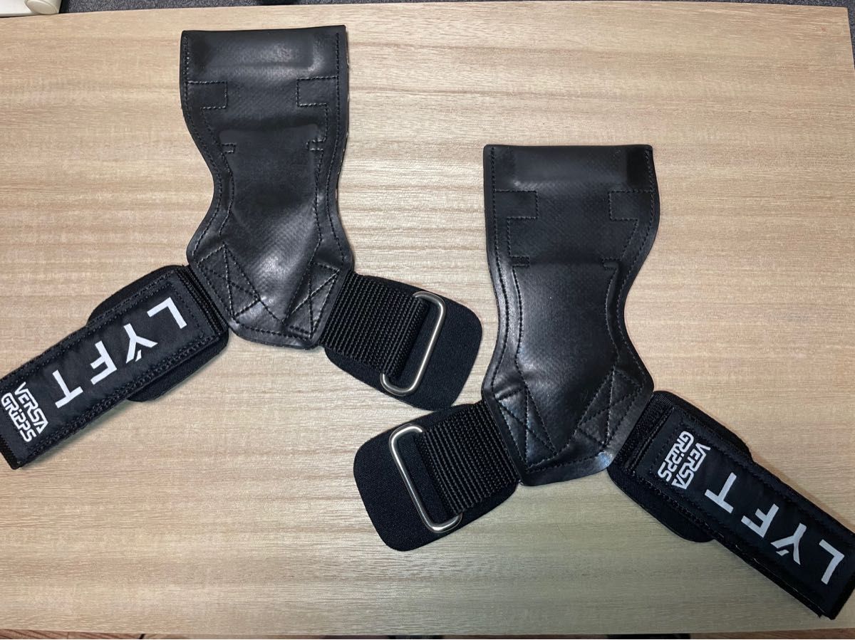 【新品】LYFT パワーグリップ 黒色 フリーサイズ LYFT VERSA GRIPS ブラック 収納袋付き Lyft パワーグリップ