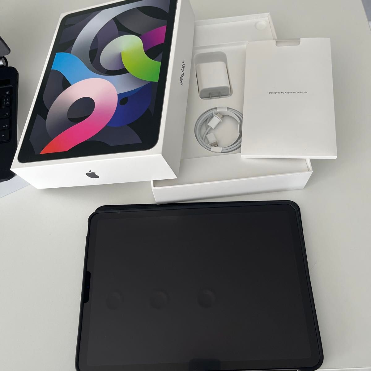 iPad Air 第4世代 64GB 純正ケース付き iPad Air 第4世代 セルラーモデル 64GB キーボードケース付き